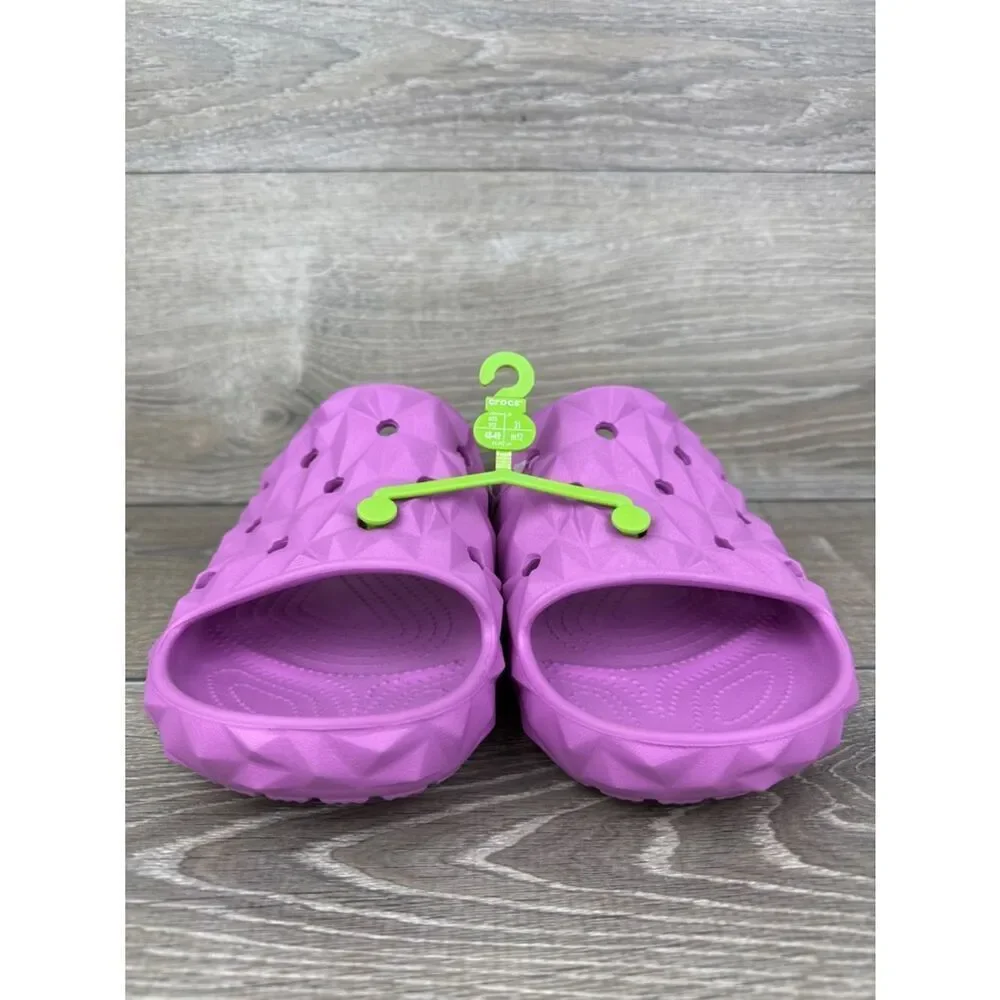 Crocs Classic Geometric Slide v2 Mens Sz 13 Slip On Lavender Purple Sandals NEW